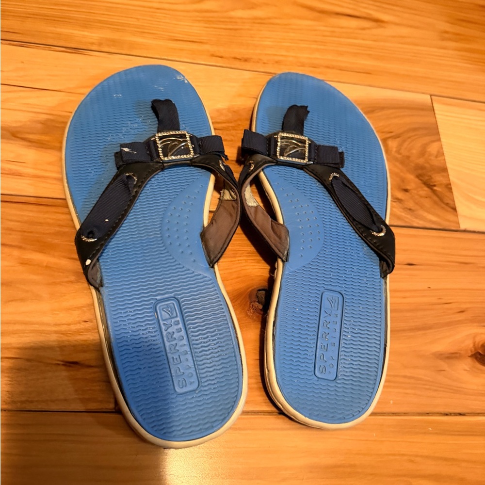 Sperry flip flop sliders